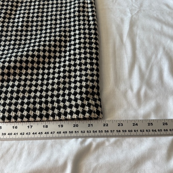 Talbots Women's Wool Blend Beige/Black Diamond Weave Mini Skirt Size 14 Lined - Picture 11 of 12